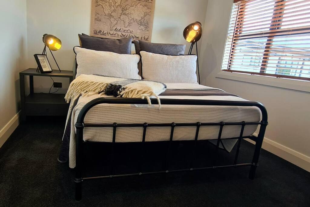 ביאנהיים Apartment 3 - Haddin Court - Industrial Glam מראה חיצוני תמונה